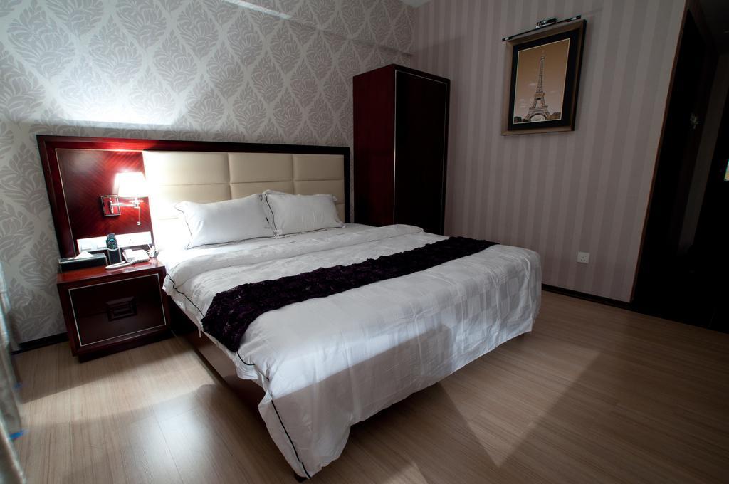Pariss Hotel Τζόχορ Μπάχρου Δωμάτιο φωτογραφία