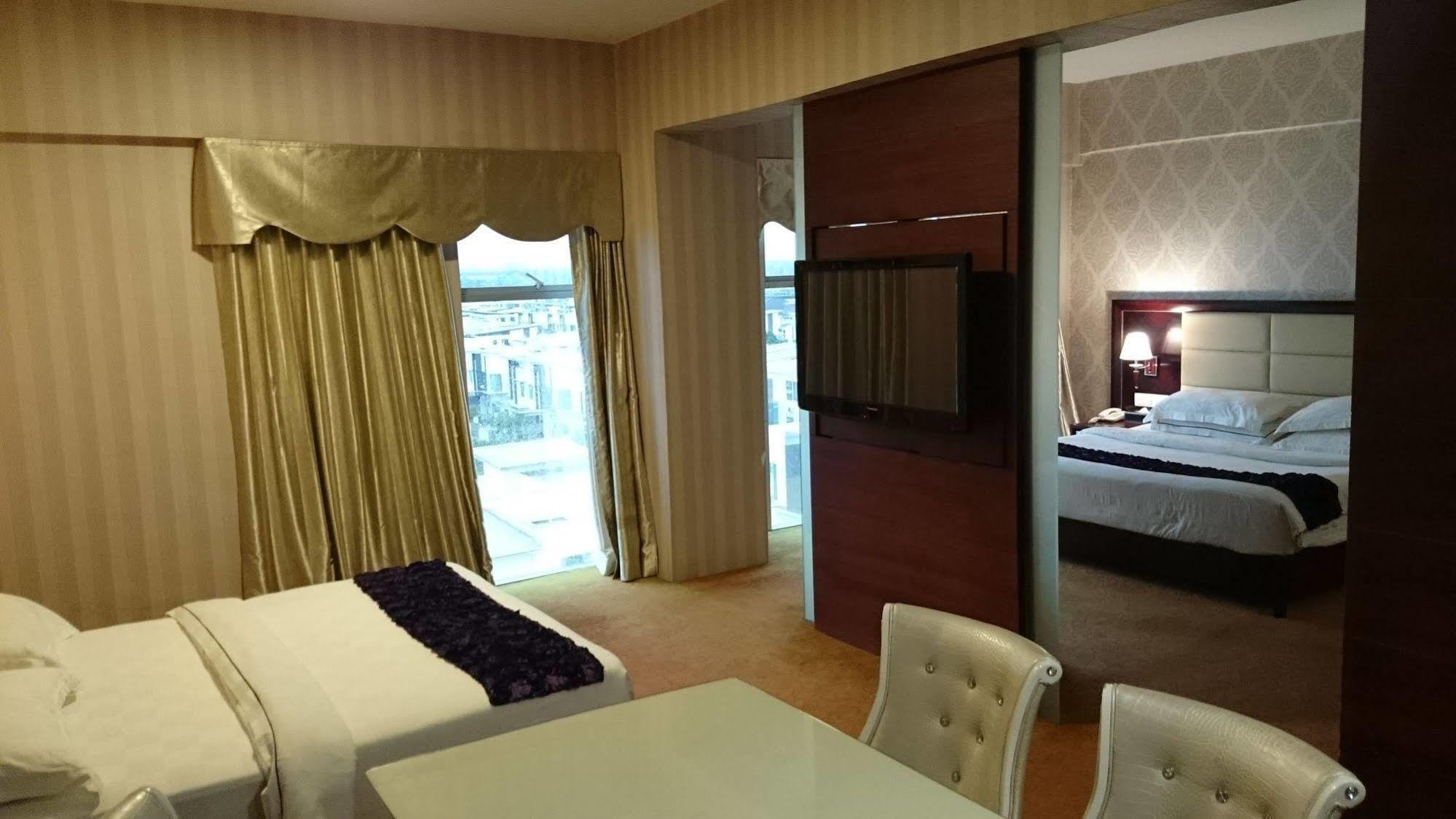 Pariss Hotel Τζόχορ Μπάχρου Εξωτερικό φωτογραφία